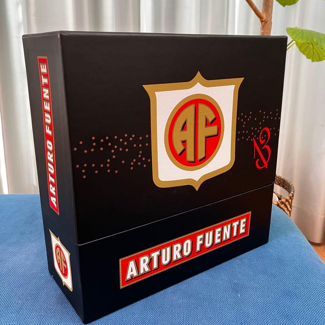 ARTURO FUENTE アルトゥーロ 陶磁器 灰皿 ブラック ゴールド