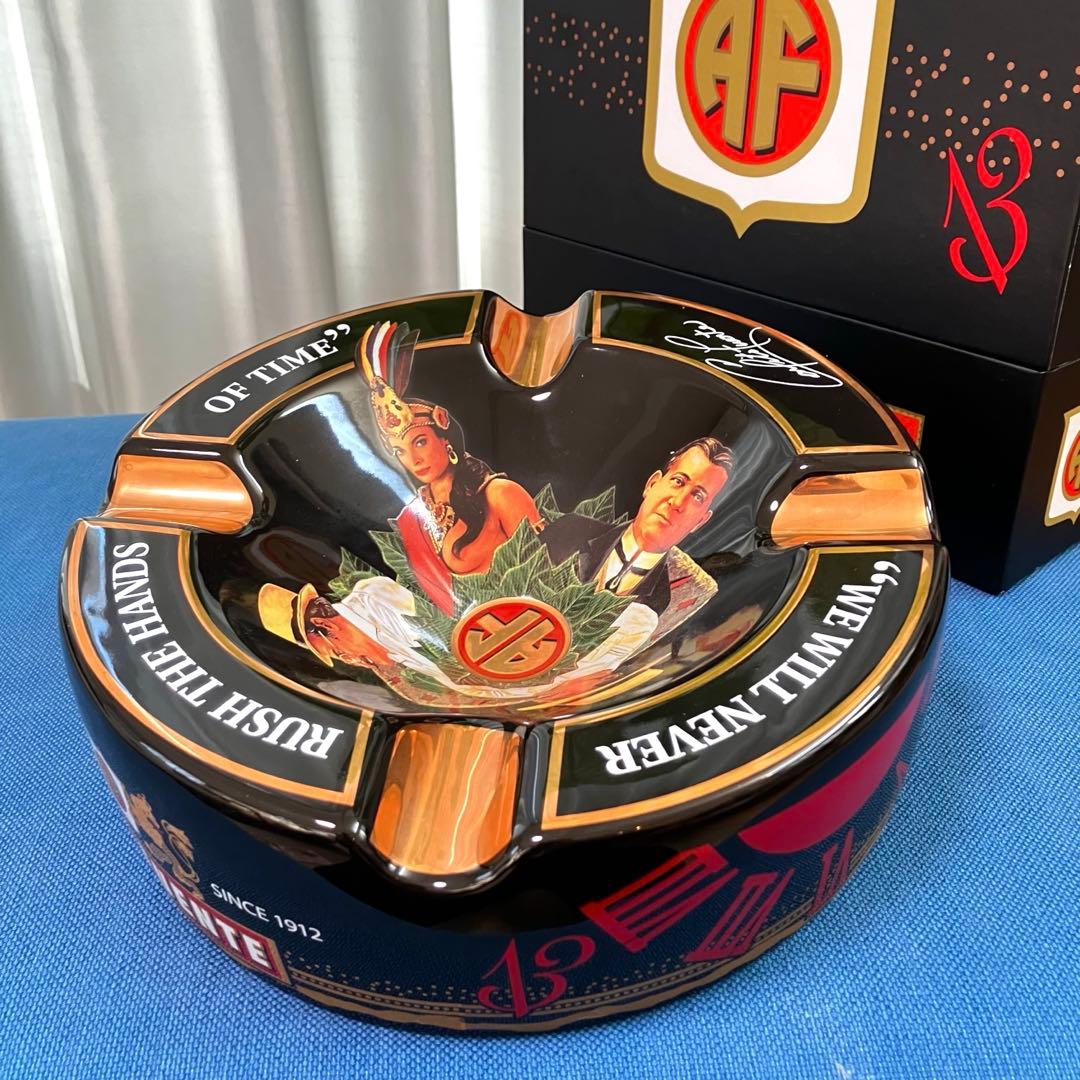 ARTURO FUENTE アルトゥーロ 陶磁器 灰皿 ブラック ゴールド