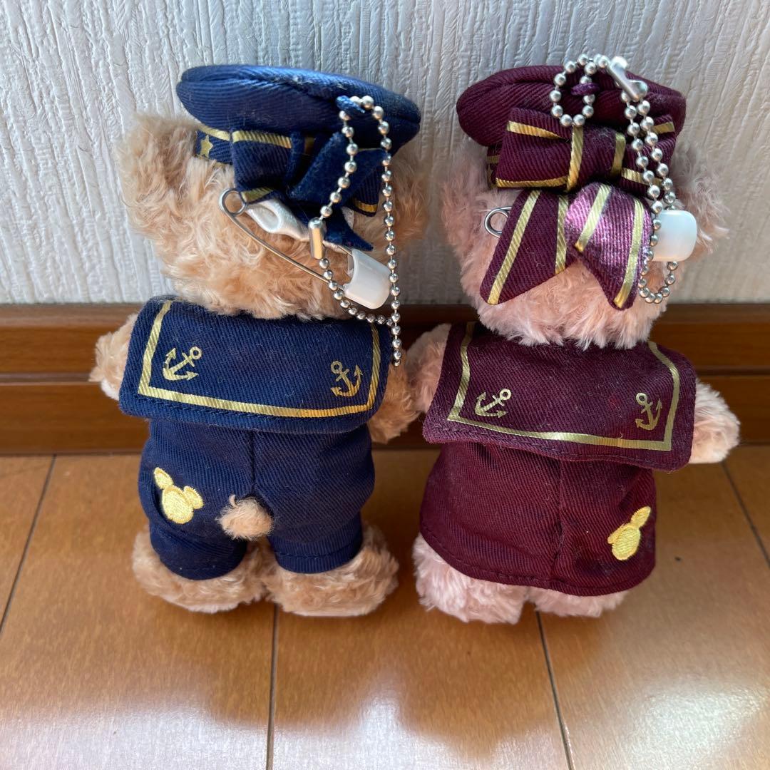 ①レア♡ダッフィー シェリーメイ ぬいぐるみバッジ - メルカリ