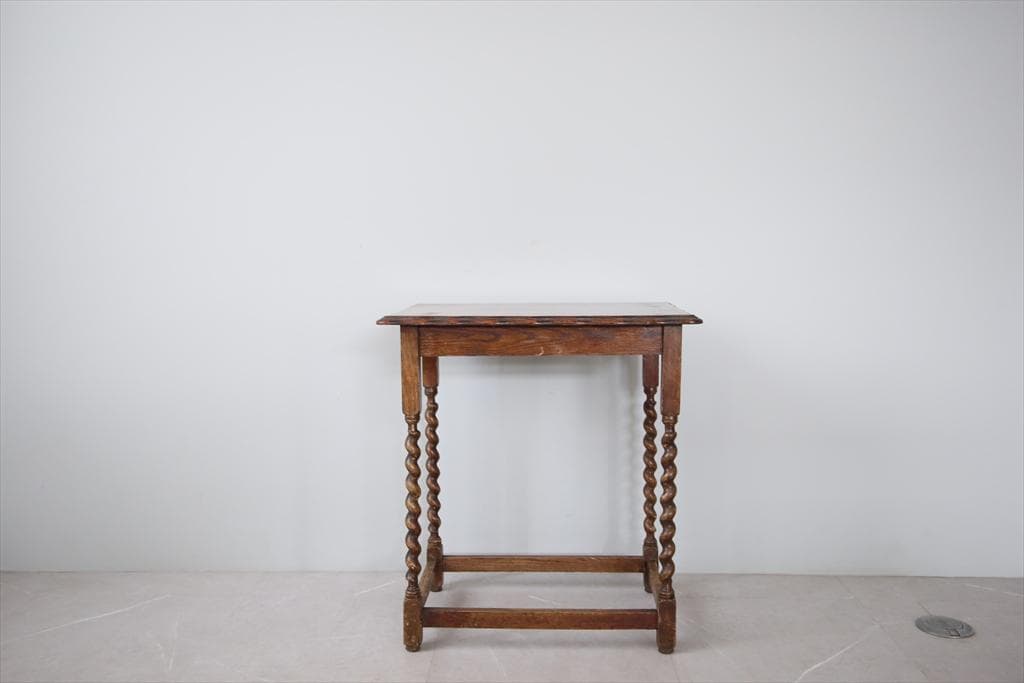 英国アンティーク木製サイドテーブル/オケージョナル机/飾り棚/花台(91-46)