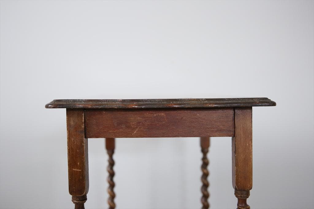 英国アンティーク木製サイドテーブル/オケージョナル机/飾り棚/花台(91-46)