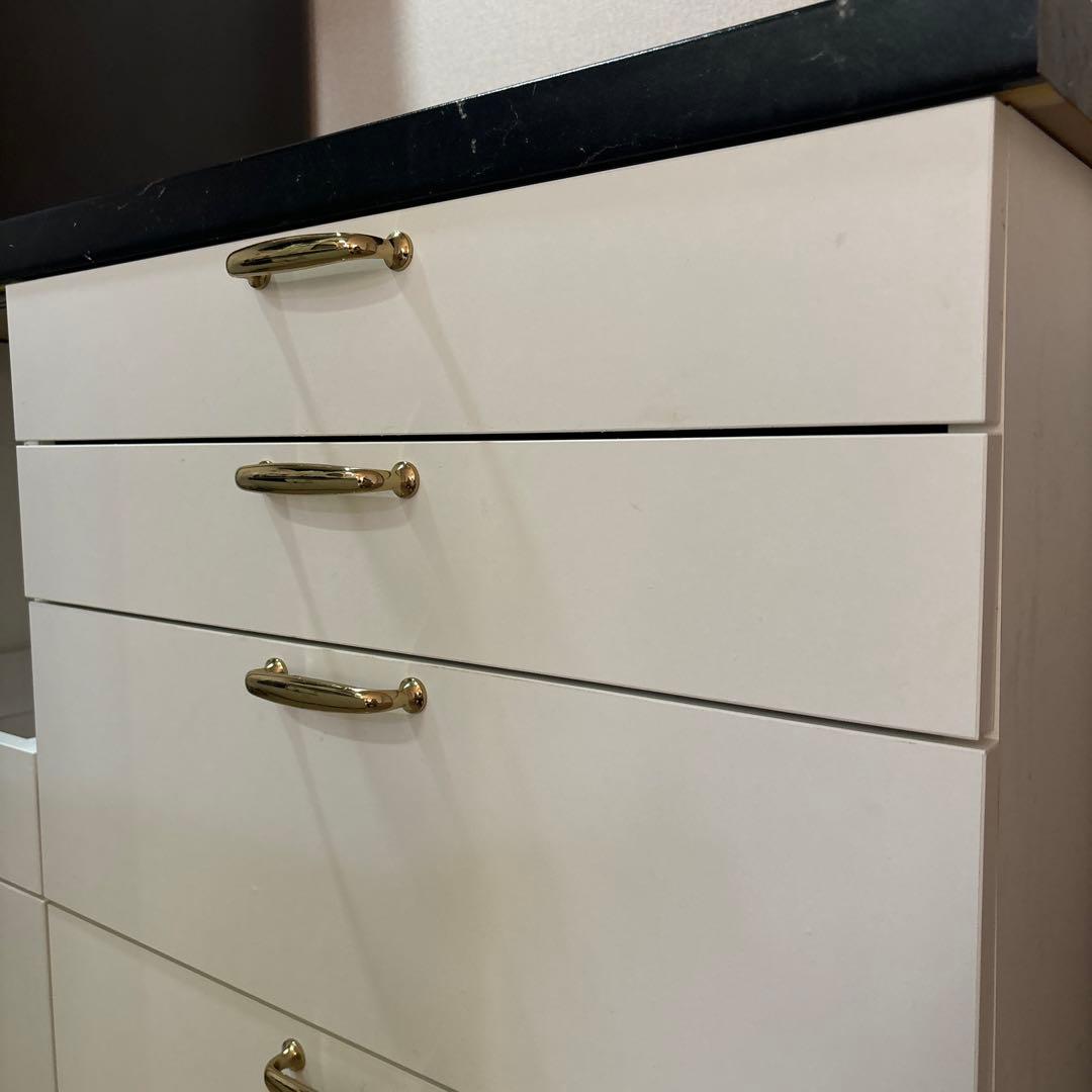 IKEA キッチン　棚　カップボード