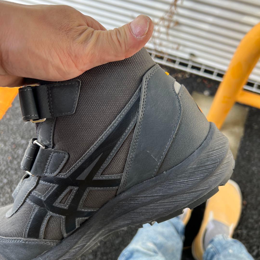 アシックスウィンジョブ®CP216 TOUGH 3Eグラファイトグレー×ブラック