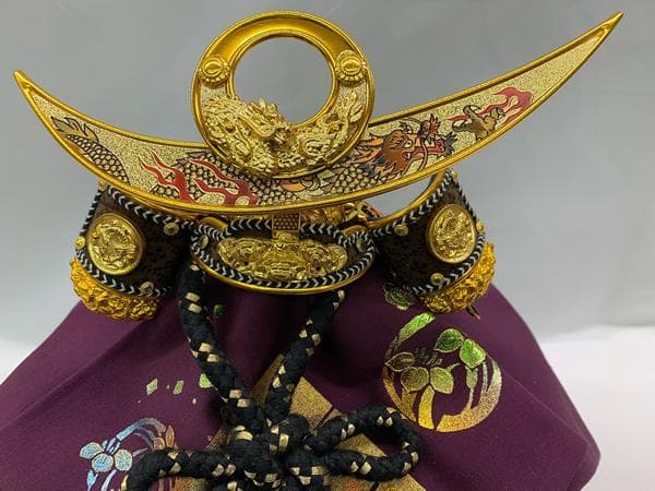 7号上杉謙信公 A706 本革金箔小桜