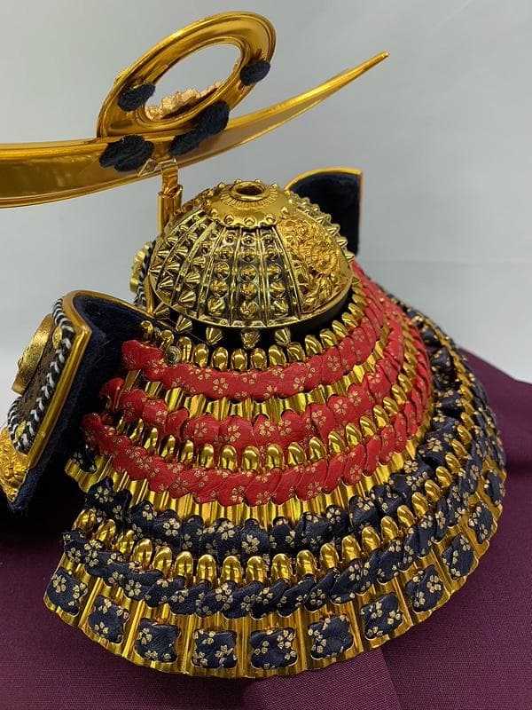 7号上杉謙信公 A706 本革金箔小桜