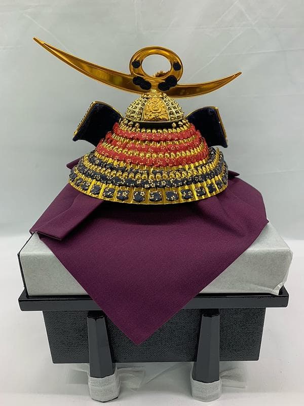 7号上杉謙信公 A706 本革金箔小桜