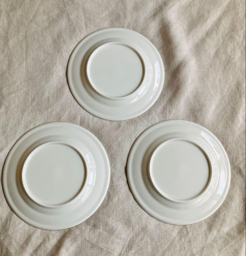 未使用品★Apple 非売品 皿 3枚⭐︎ノベルティ アップルストア