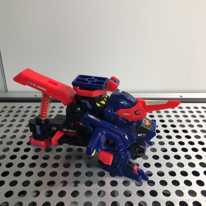 スーパービーダマン スティンガースコーピアス+スマッシュトリガーコア