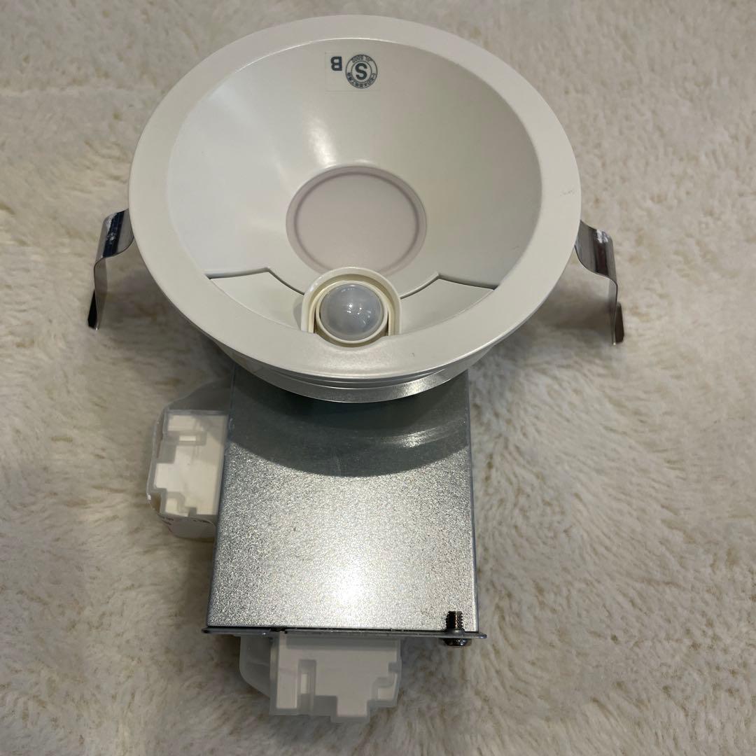 DAIKO LEDブラケット２個 、LEDダウンライト３個セット