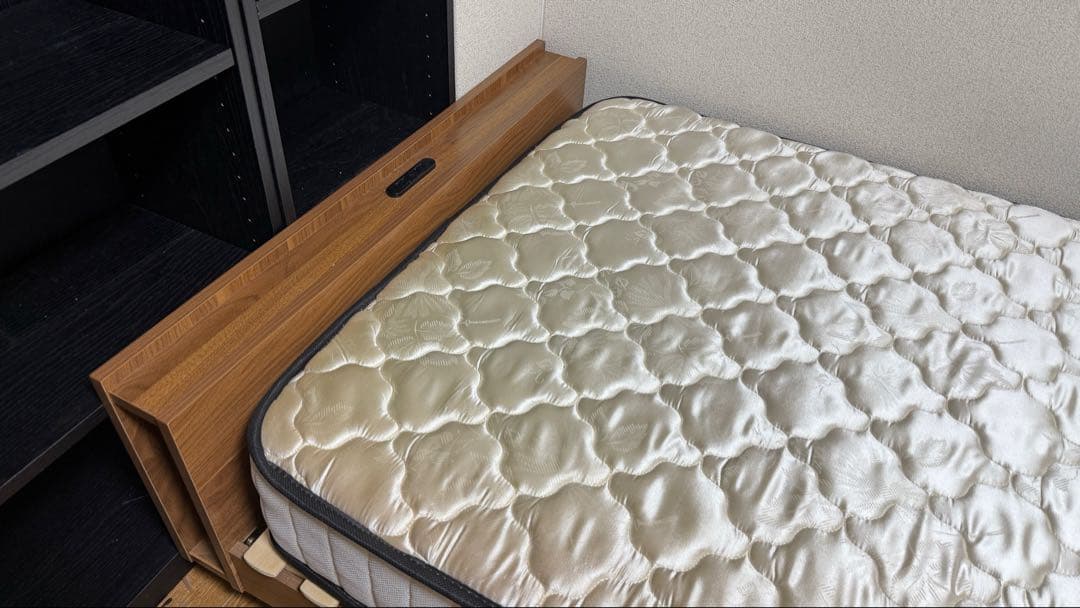 【直接引き取り限定】シングルベッドとマットレスセット