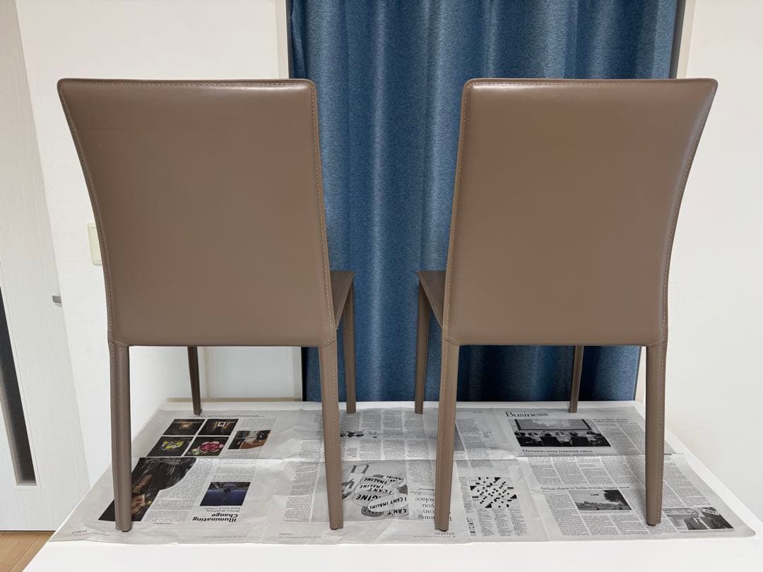 ダイニングテーブルとチェア4脚セット