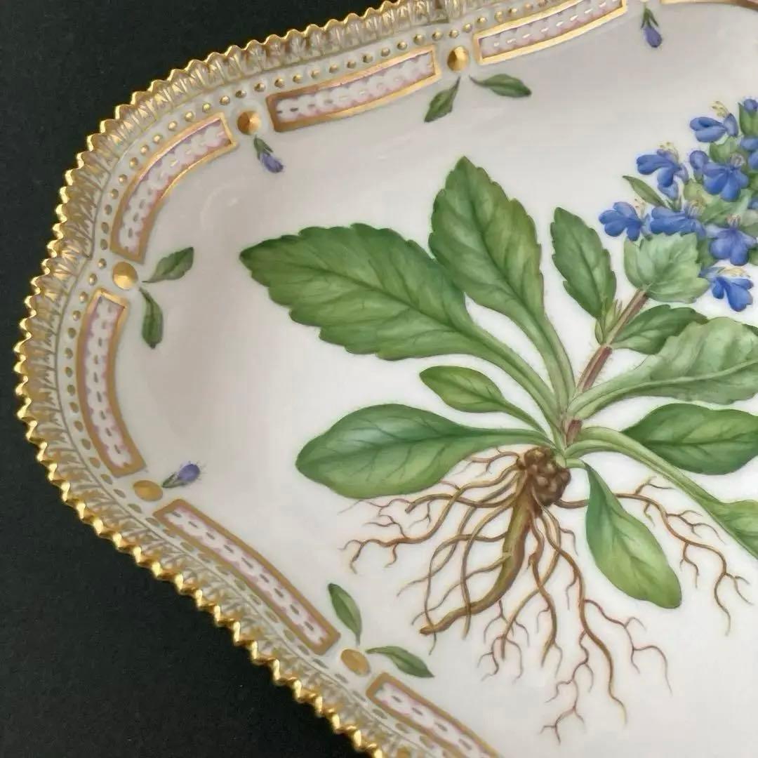 専用/ロイヤルコペンハーゲン　フローラダニカ　三角プレート