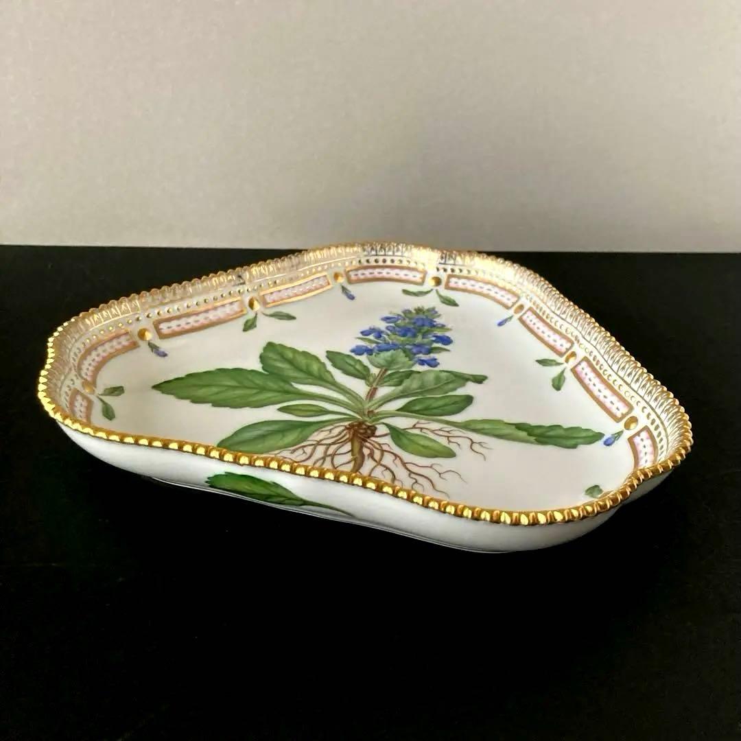 専用/ロイヤルコペンハーゲン　フローラダニカ　三角プレート