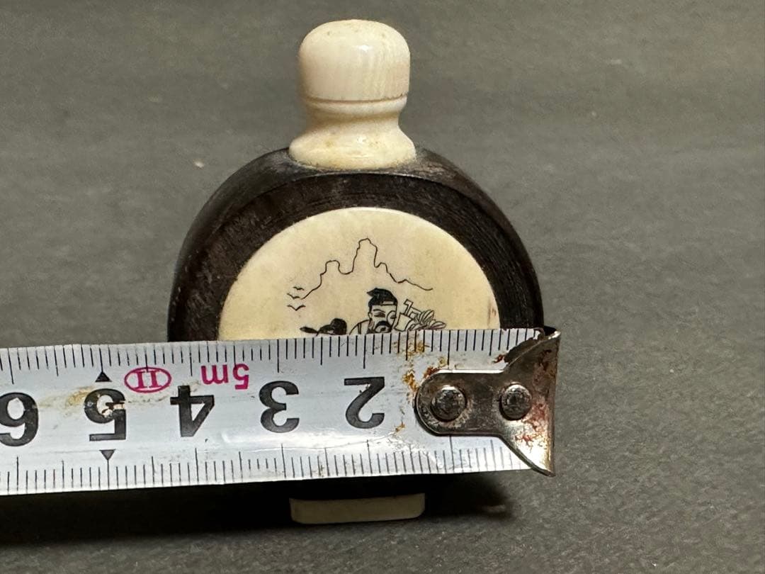 極上　置物　鼻烟壶　中国古美術　古美術品　細密細工　骨董　アンティーク　彫