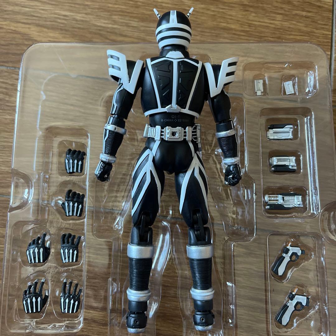 S.H.Figuarts (フィギュアーツ) 仮面ライダーデルタ - メルカリ