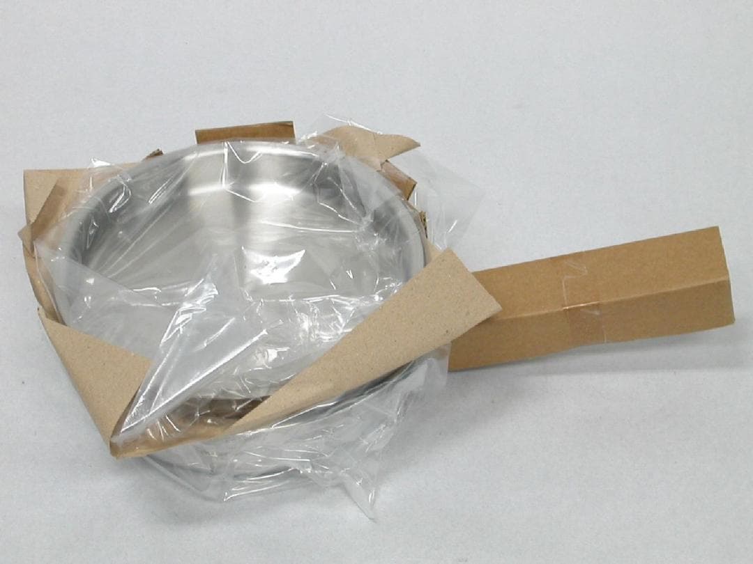 アムウェイ 中フライパン 現行未使用品 2008製 料理本とスクラブバッズ1個付