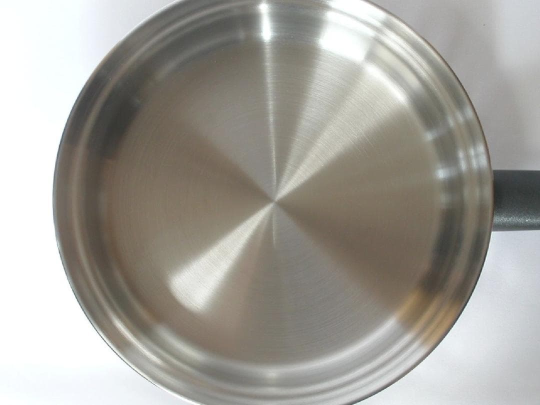 アムウェイ 中フライパン 現行未使用品 2008製 料理本とスクラブバッズ1個付