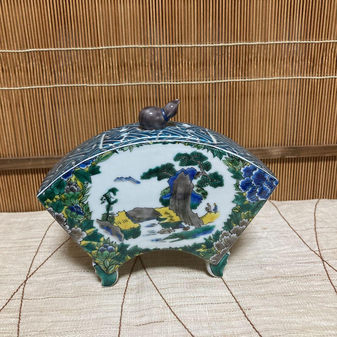 九谷焼　吉田屋風牡丹　山水獅子　扇型香炉