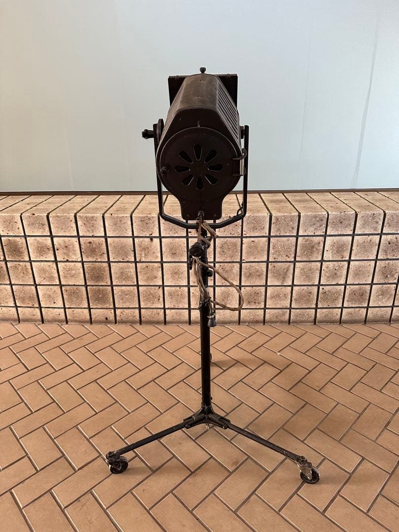 レトロスポットライト