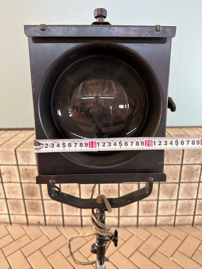 レトロスポットライト