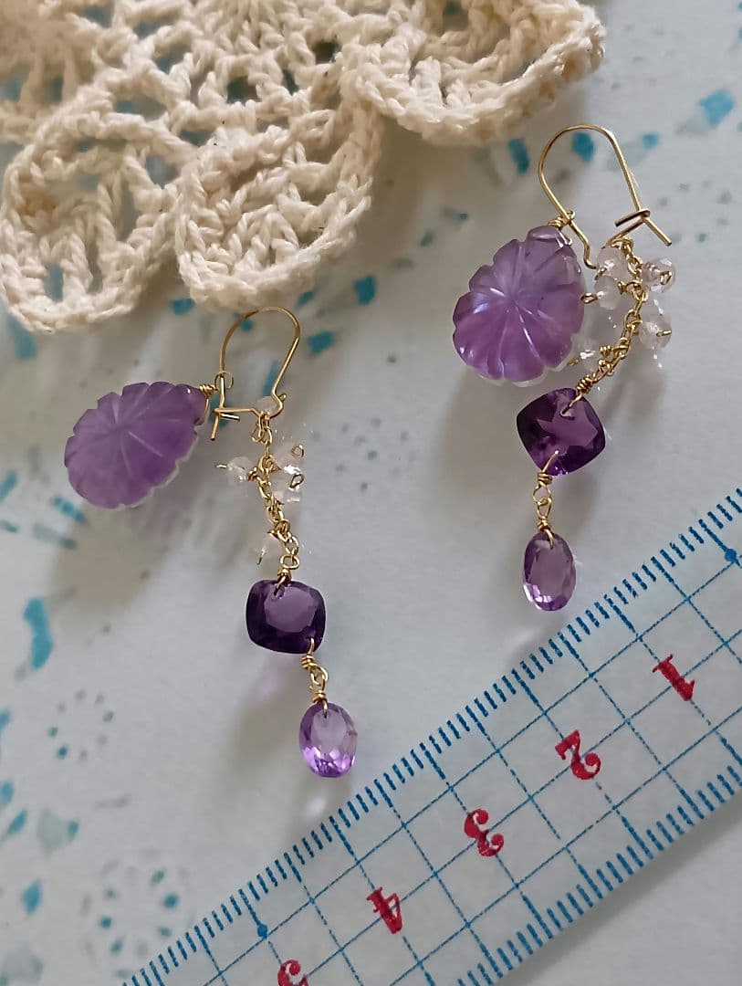 485/14kgfアメジストトリプレットカービングと宝石質アメジストチャーム