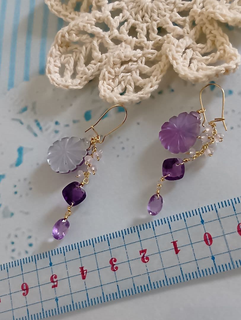 485/14kgfアメジストトリプレットカービングと宝石質アメジストチャーム