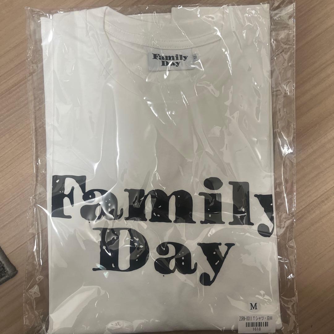 ZORN OZROSAURUS グッズセット（ドッグタグ＋白T M） - メルカリ