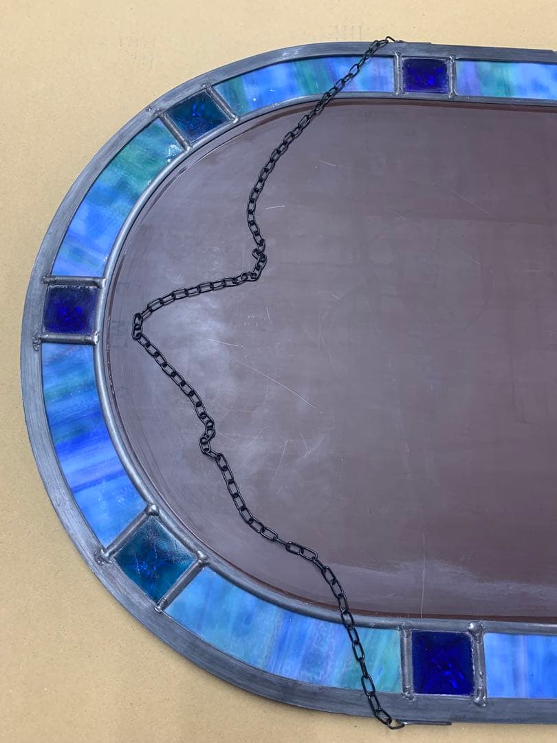 壁掛け鏡　5mm厚の面取り鏡に10個のカットジュエル　ステンドグラス