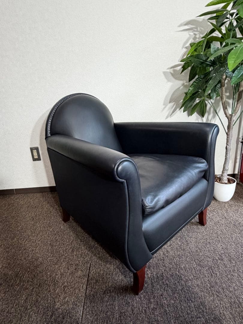 Poltrona Frau ポルトローナ フラウ Lyra リラ 1人掛けソファ