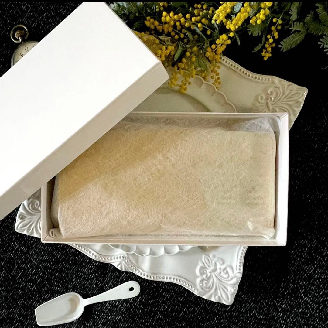 Trooms 革のミモザ色チョコ長財布（金の包み紙）