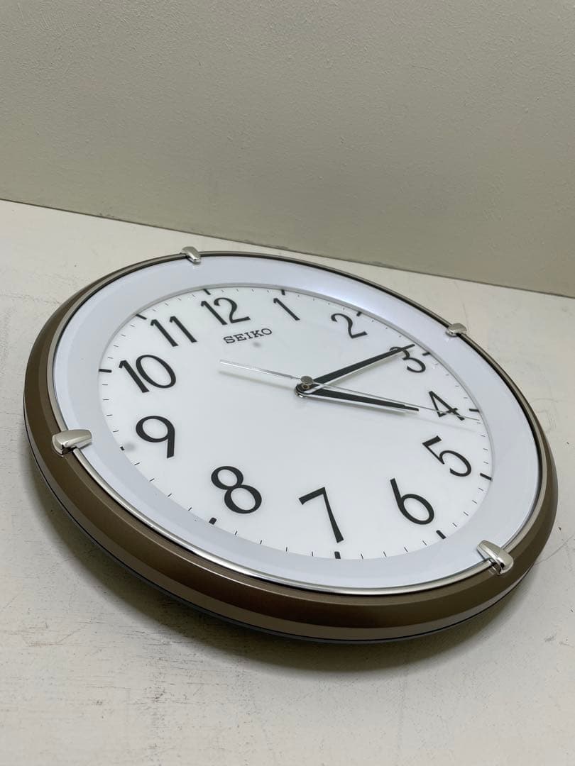 SEIKO　セイコー　電波掛け時計　KX203B 夜でも見える