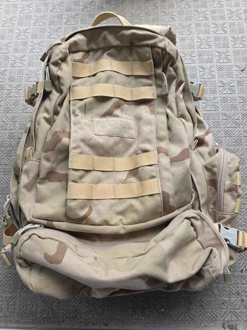 【放出品】３C CAMELBAK MAXIMUM GEAR キャメルバック