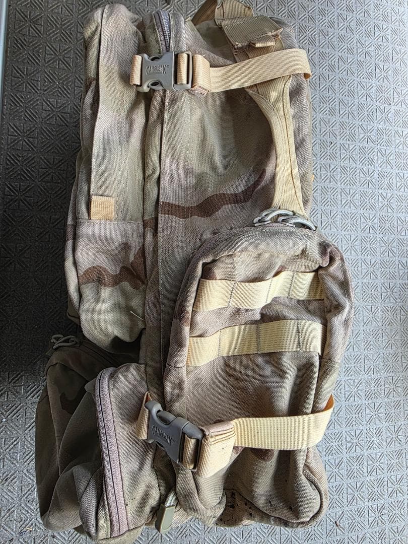 【放出品】３C CAMELBAK MAXIMUM GEAR キャメルバック