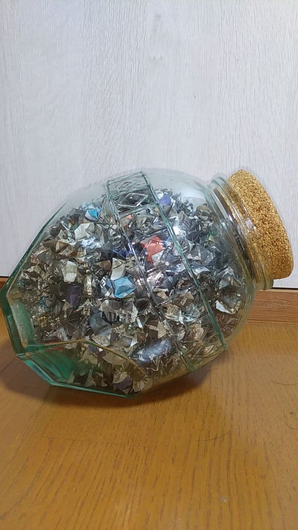 千羽鶴 (黒と白黒文字とまだら色模様）