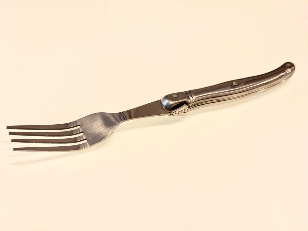 Laguiole Eliteカトラリーセット　24本入りシルバー　刻印入り