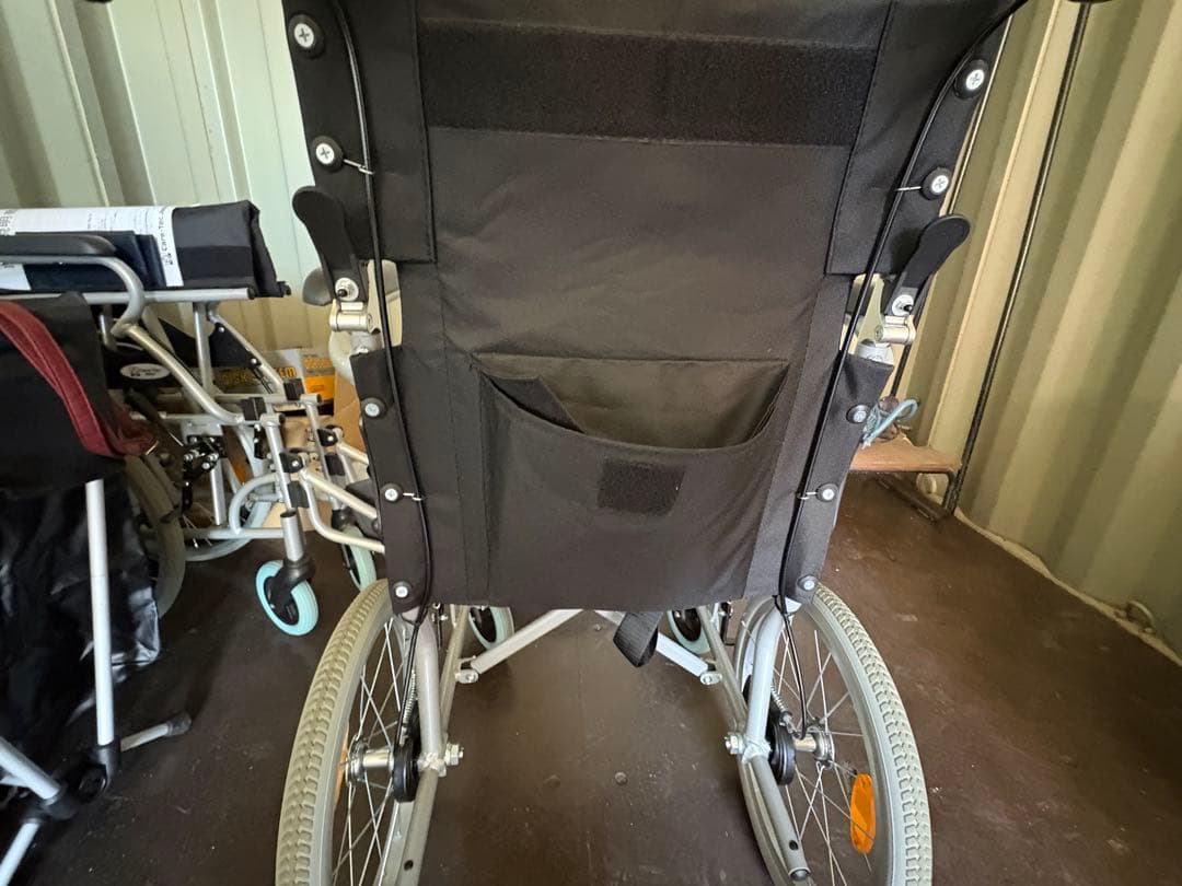 【美品】ケアテックジャパン介助式車椅子ハピネスライトCA-22SU