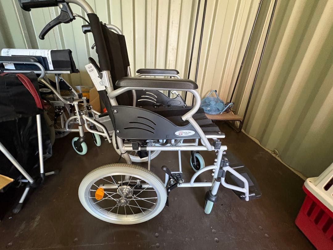 【美品】ケアテックジャパン介助式車椅子ハピネスライトCA-22SU