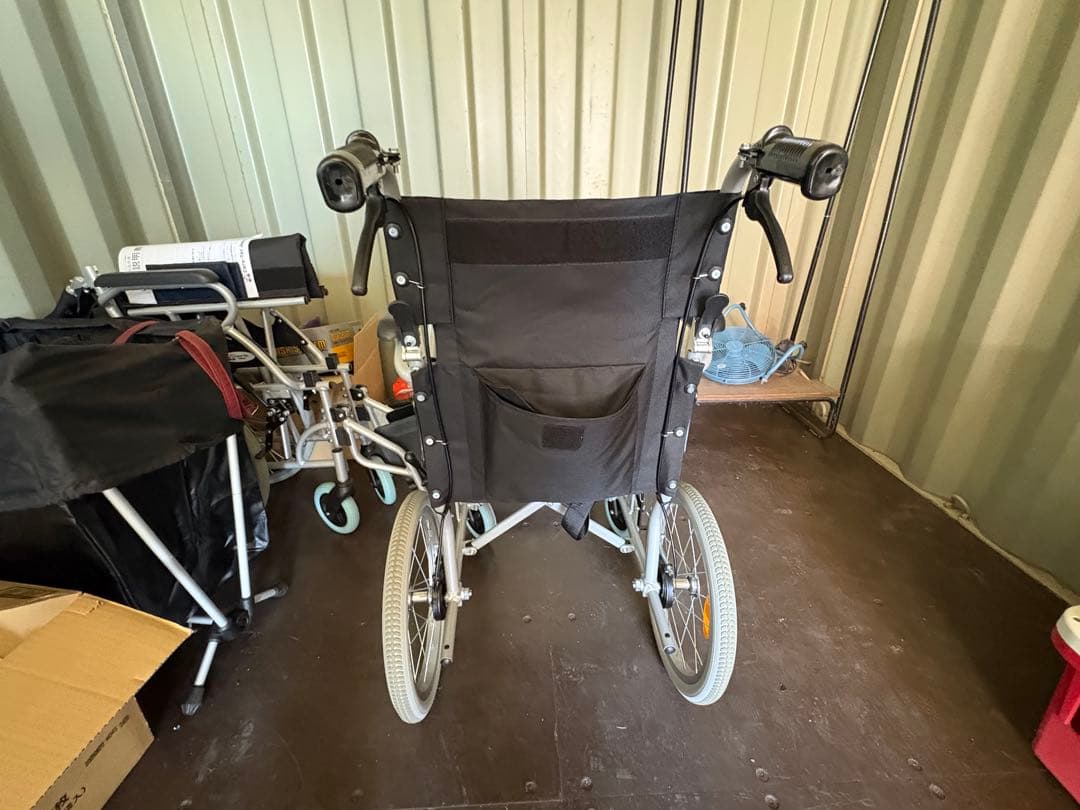 【美品】ケアテックジャパン介助式車椅子ハピネスライトCA-22SU