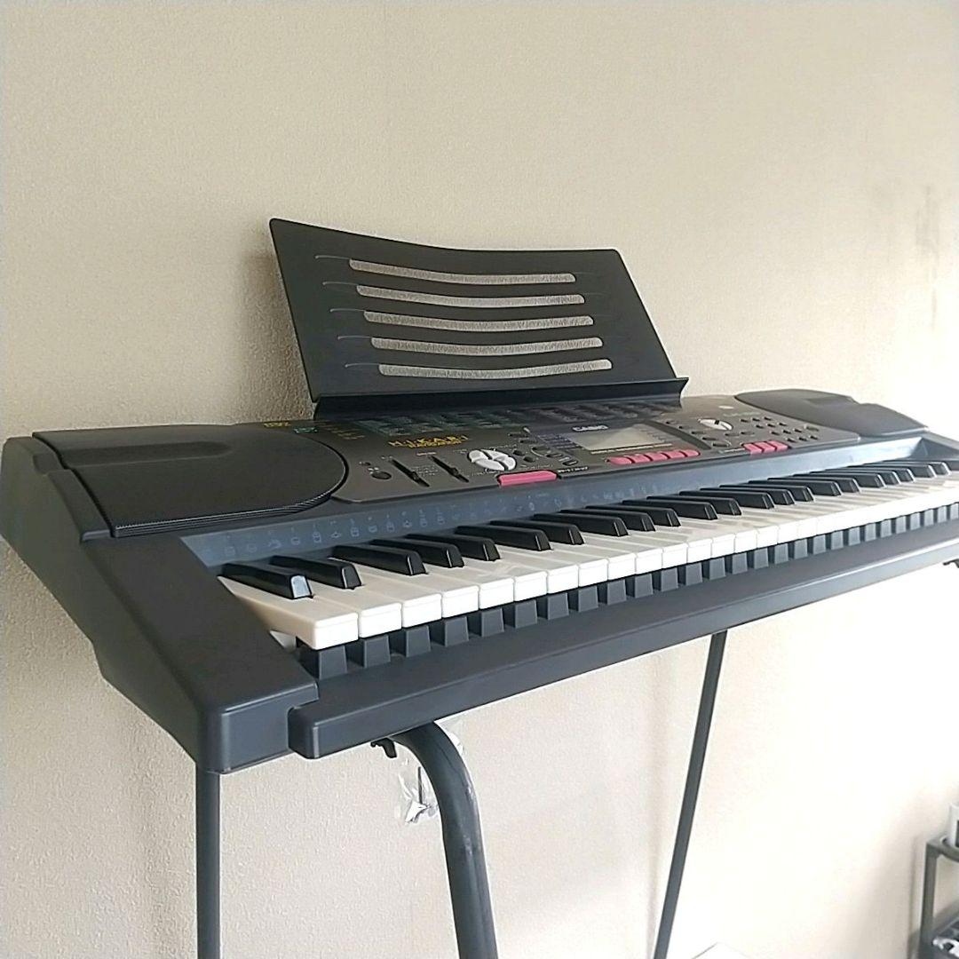 スタンド付き】CASIO カシオ 電子キーボード 光ナビ LK-60 - メルカリ