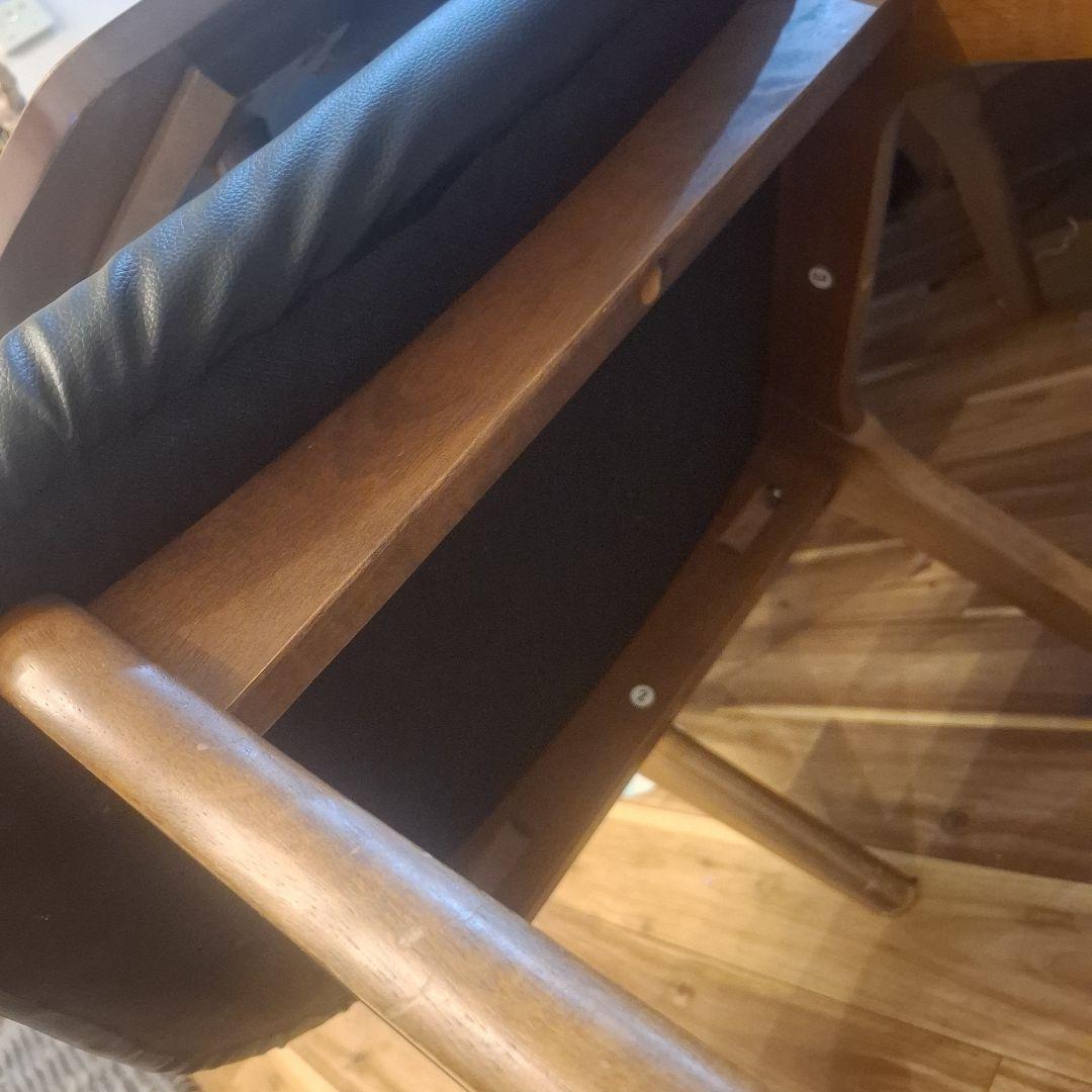 ニトリ　リラックスシリーズ　ダイニングスツール①