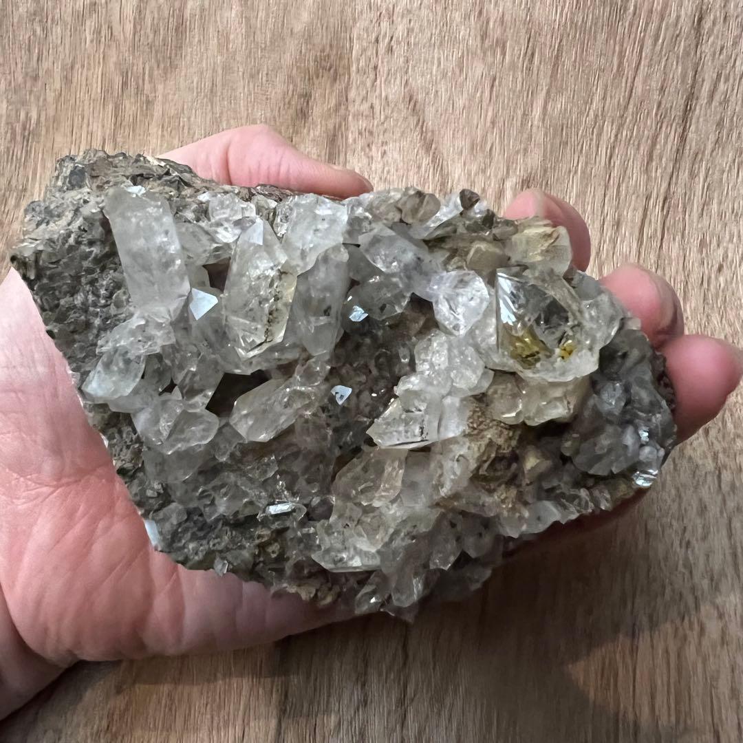 オイルインクォーツ クラスター 水晶 標本 鉱物 原石