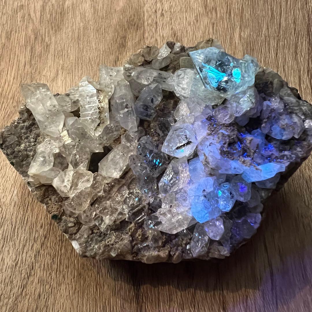 オイルインクォーツ クラスター 水晶 標本 鉱物 原石