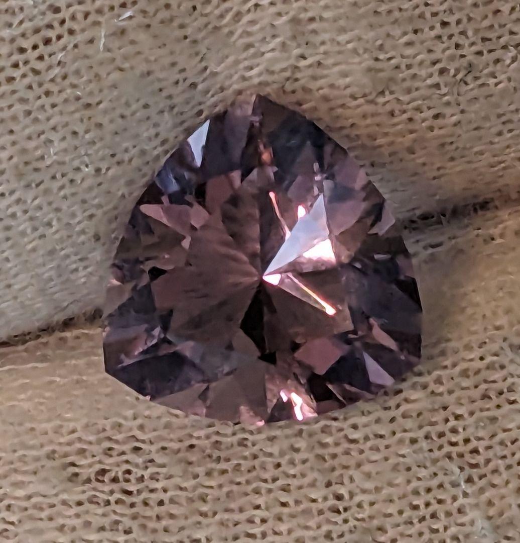 【天然石】アメジスト 2.84ct ミディアムカラー ルース