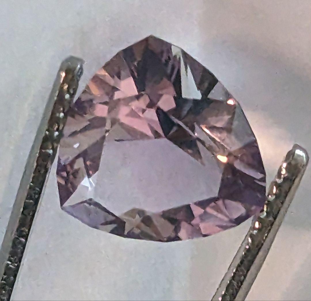 【天然石】アメジスト 2.84ct ミディアムカラー ルース