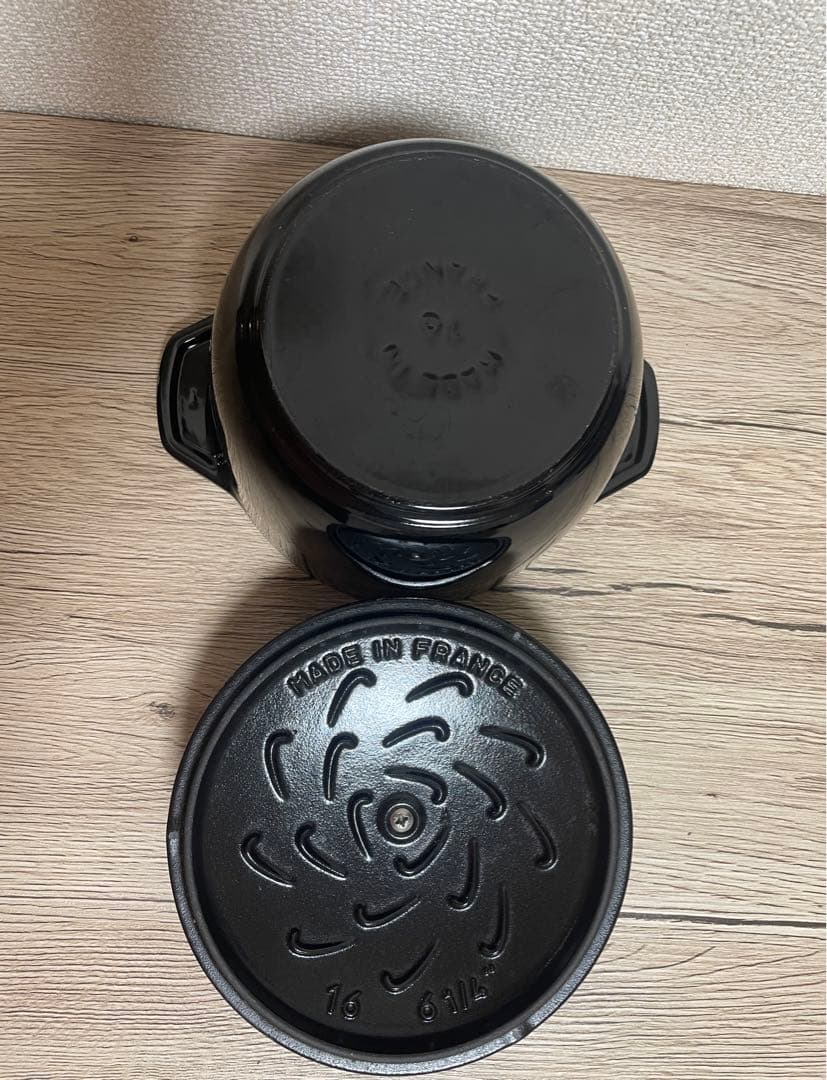 ✴︎STAUB鍋✴︎La Cocotte de GOHAN M/16 Black✴︎