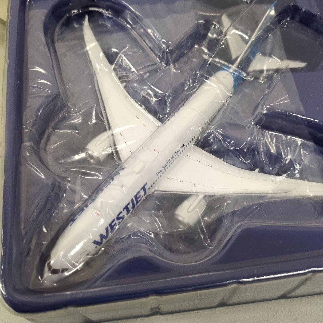 M08/02a0712☆ミニカー ボーイング 787-9 ウェストジェット航空