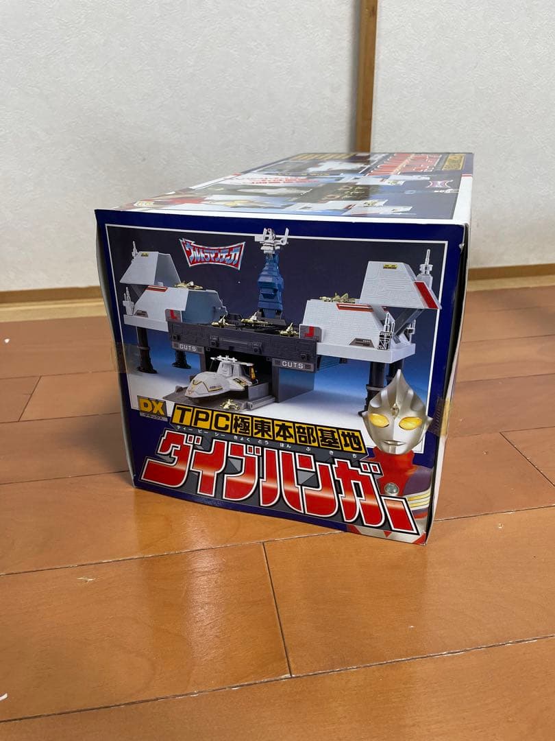 新品未開封 DX ダイブハンガー TPC極東本部基地 ウルトラマンティガ
