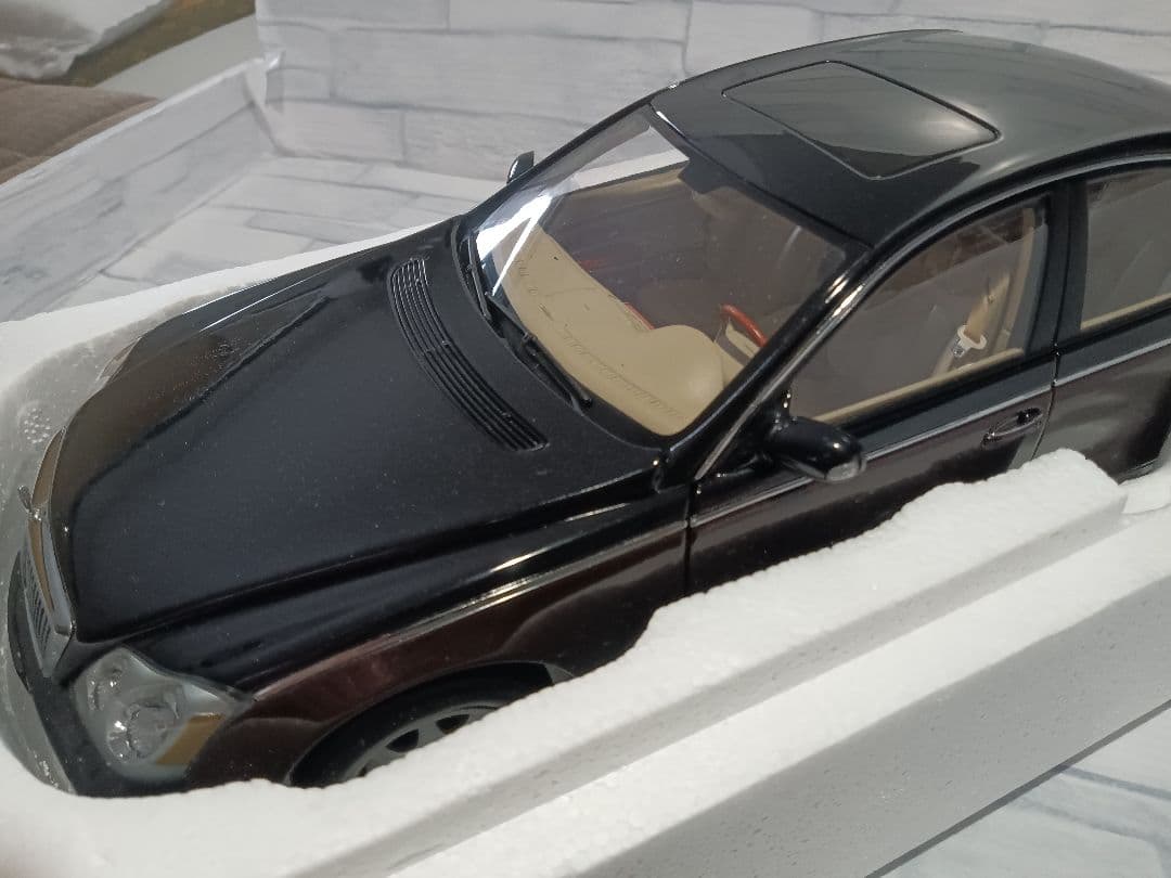 1/18 メルセデス マイバッハ 57 ディーラー品 ミニカー - メルカリ