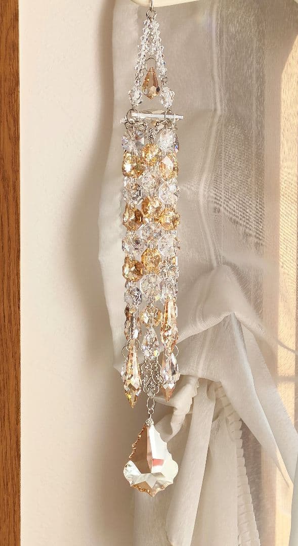 スワロフスキー✨️スクエアサンキャッチャー✨️ゴールデンシャドー