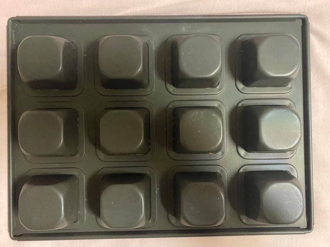 松永製作所メタリックテフロンキューブ型12Pと新品の蓋